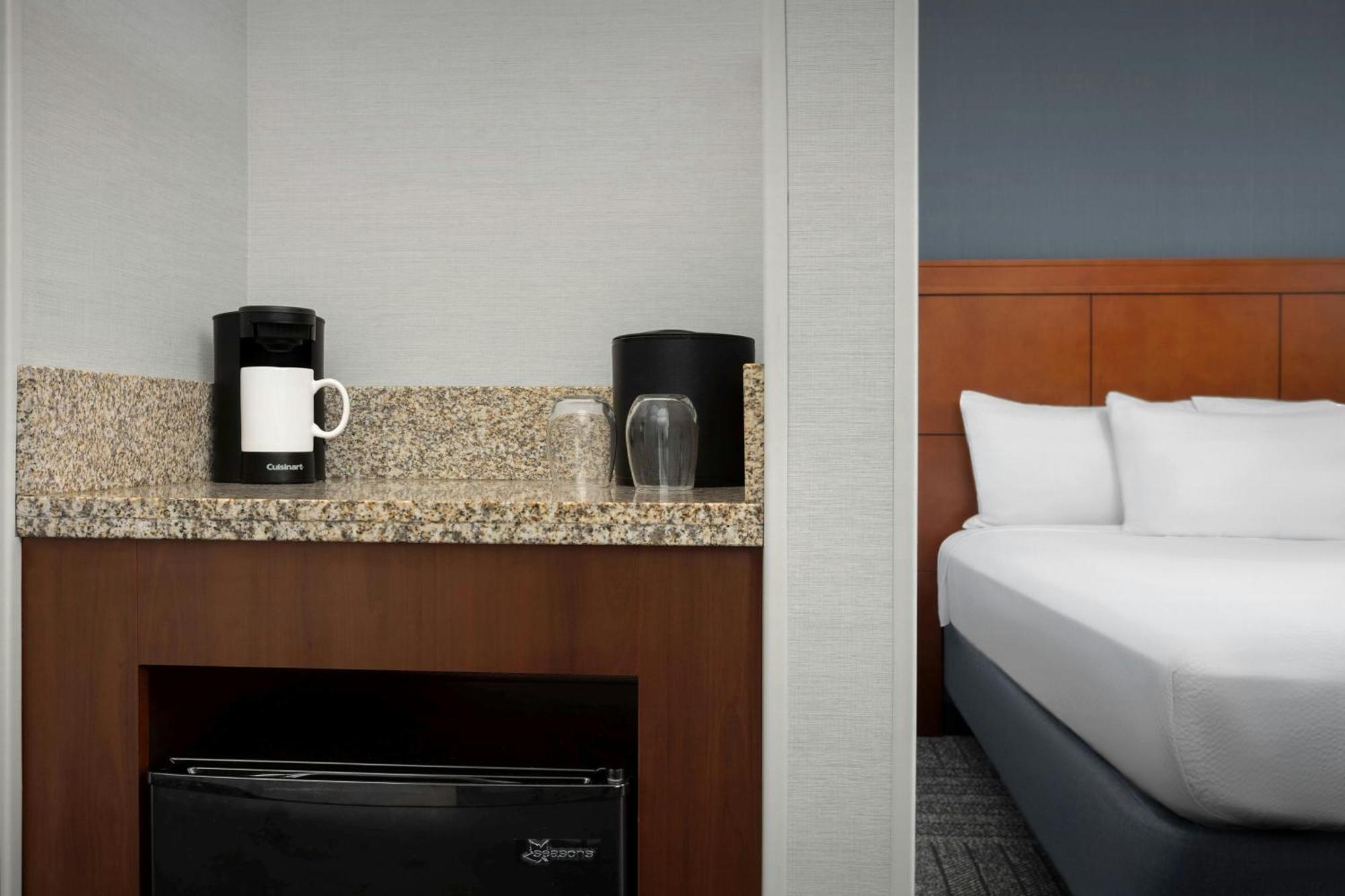 Hotel Courtyard By Marriott Salisbury Exterior foto